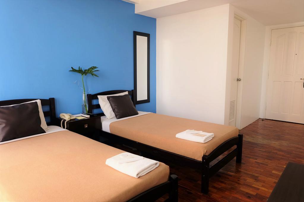 Vive Hotel Makati City Exteriér fotografie