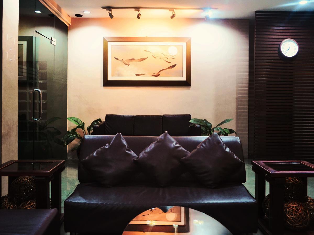 Vive Hotel Makati City Exteriér fotografie