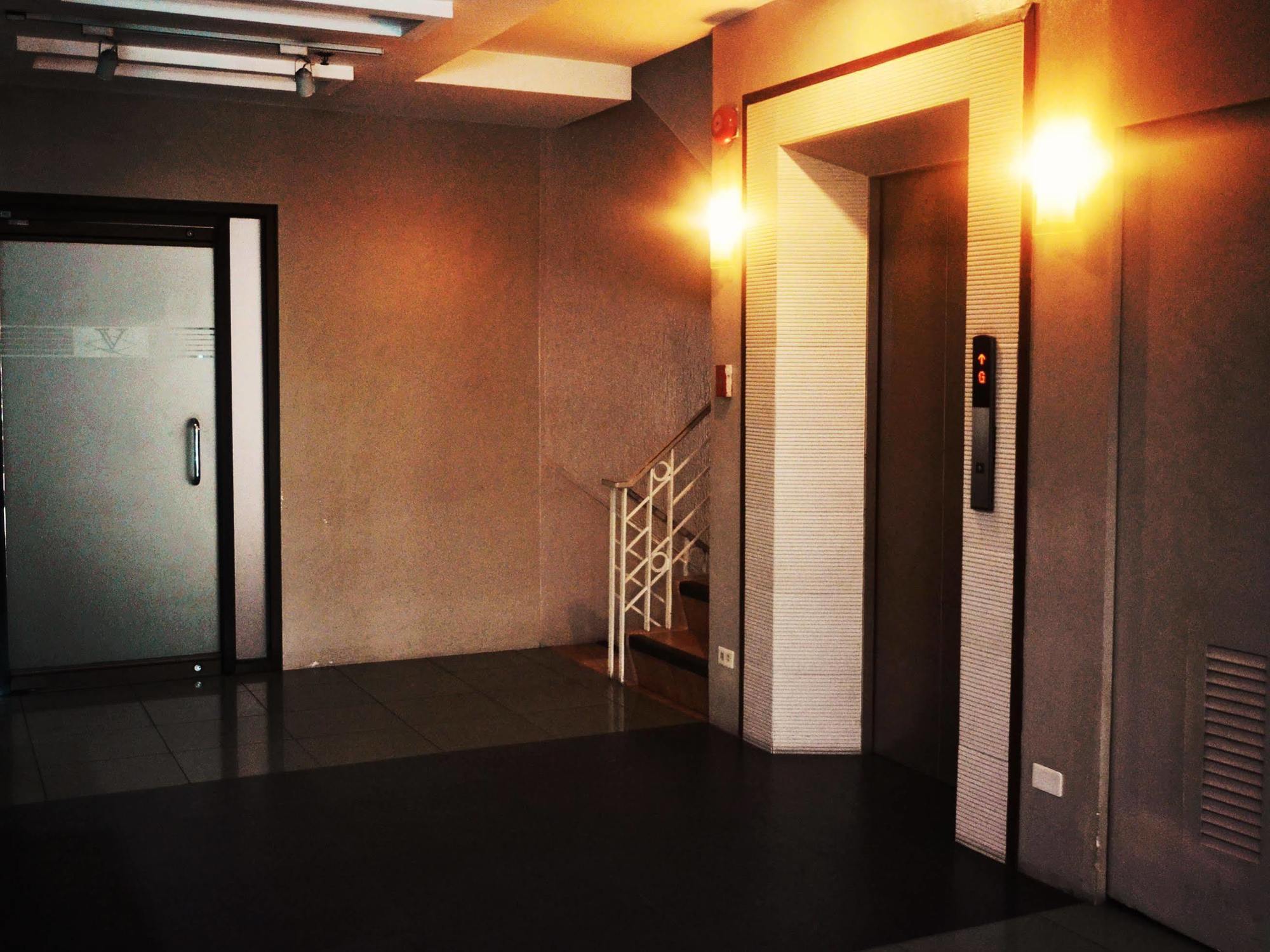 Vive Hotel Makati City Exteriér fotografie