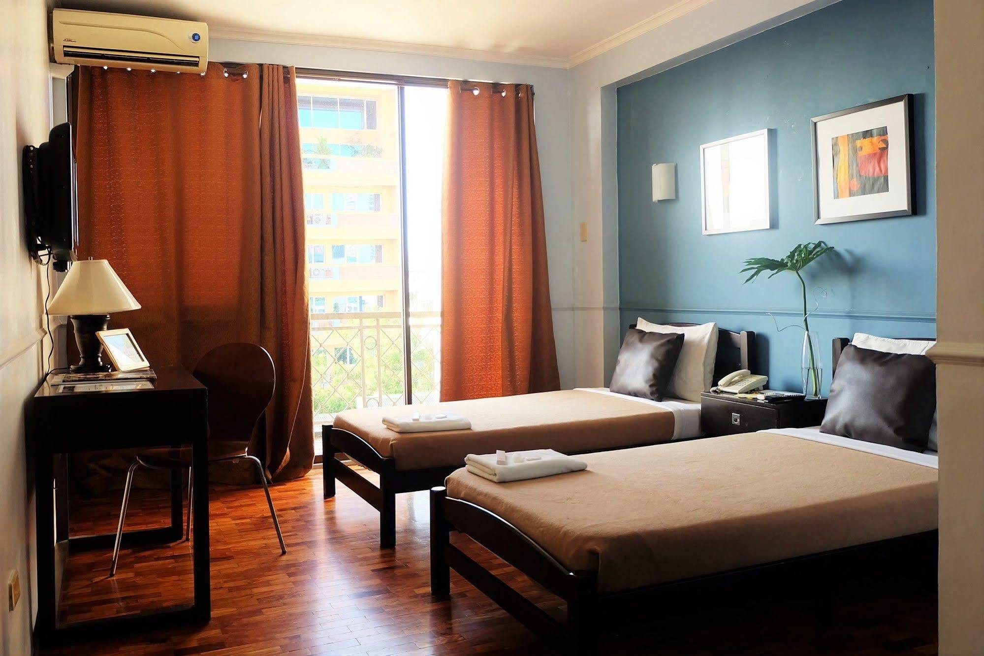 Vive Hotel Makati City Exteriér fotografie