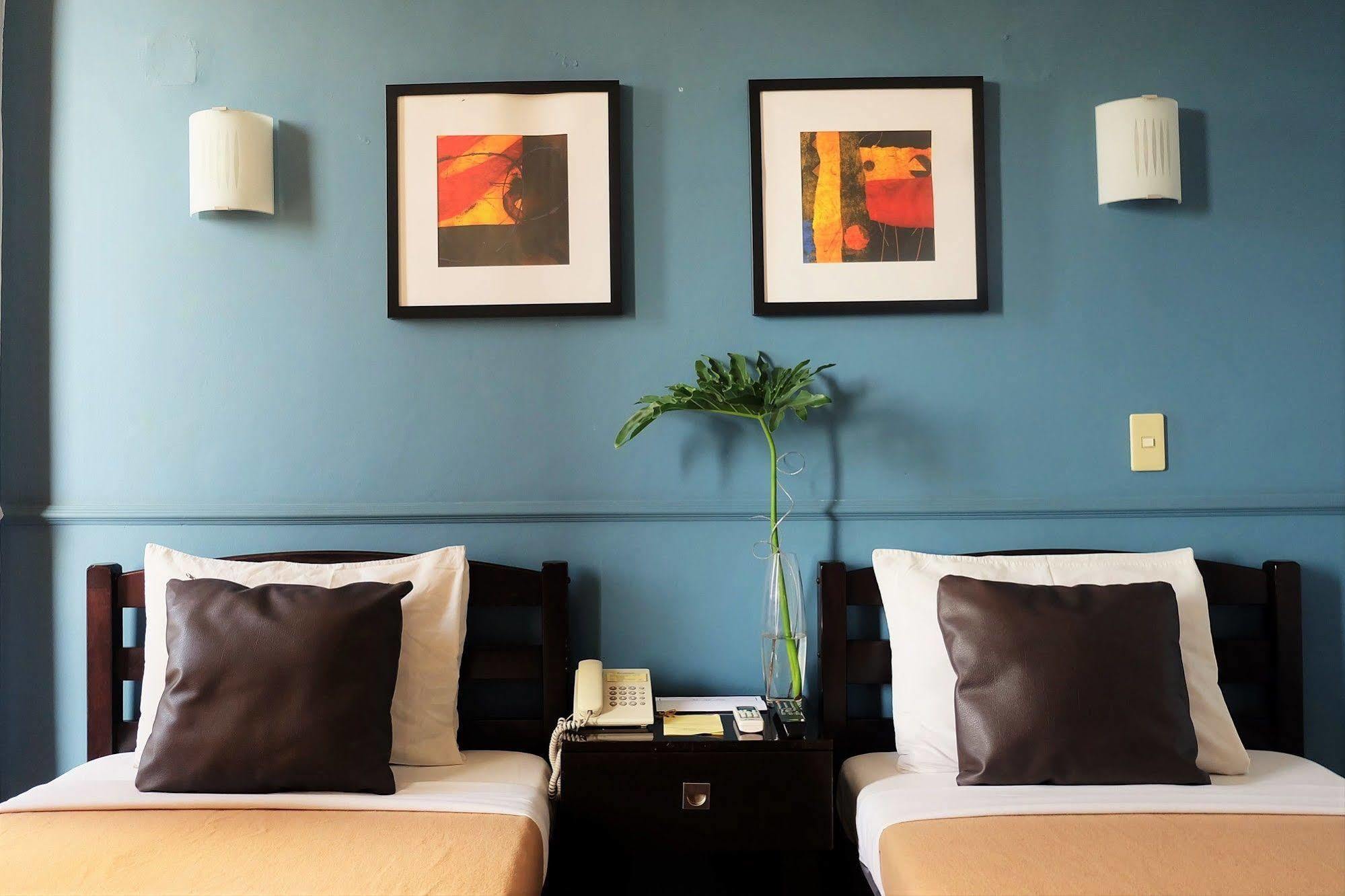 Vive Hotel Makati City Exteriér fotografie